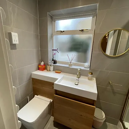 Brand New En-Suite Double Room Private Entry Self-Check Oxford Exterior photo